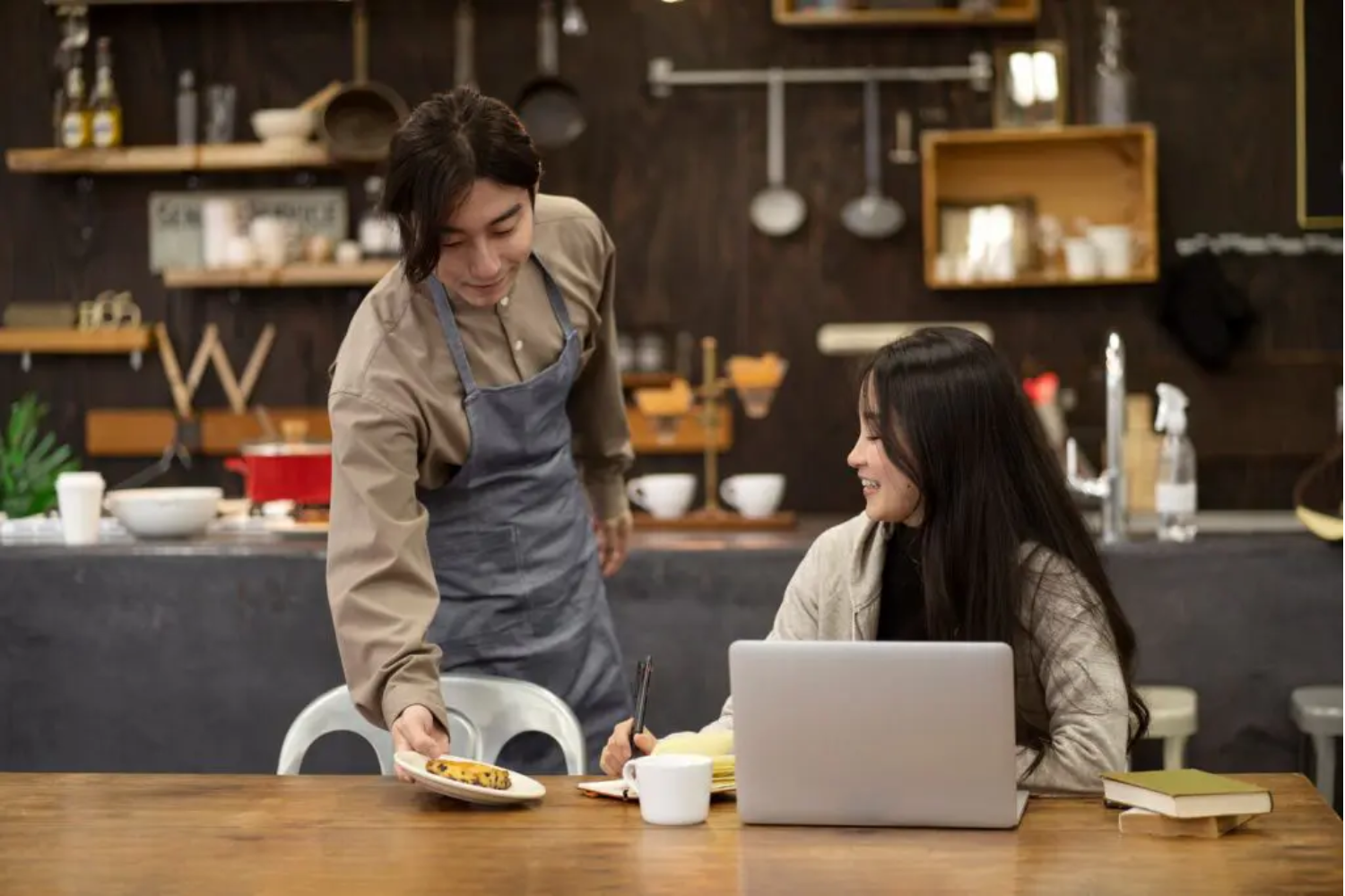 HT Agency Tư vấn Chiến lược Marketing cho ngành F&B tiềm năng giai đoạn 2025 – 2028 3 Thiet ke chua co ten 11